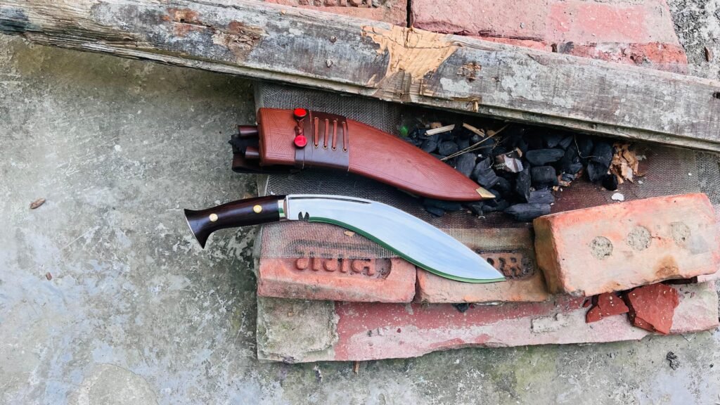 Best Kukri knife M43 chopping woods